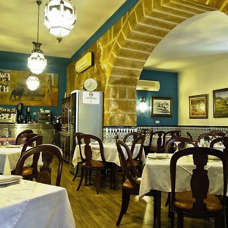 Hostal El Caballo Blanco Osuna Extérieur photo