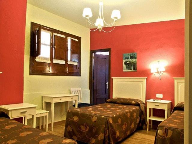 Hostal El Caballo Blanco Osuna Extérieur photo