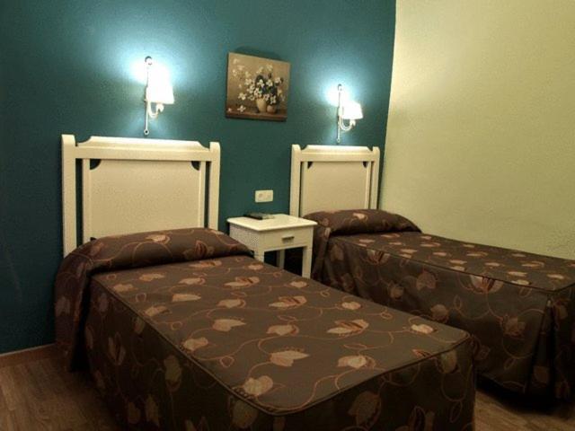 Hostal El Caballo Blanco Osuna Extérieur photo