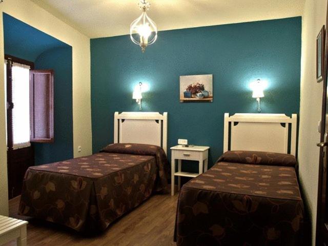 Hostal El Caballo Blanco Osuna Extérieur photo