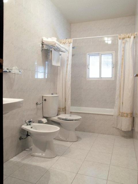 Hostal El Caballo Blanco Osuna Extérieur photo